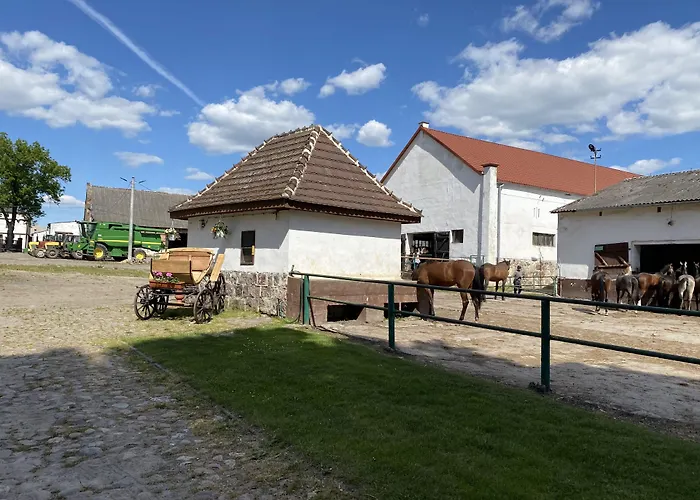 Kompleks wypoczynkowy Dworek *